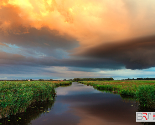 Zonsondergang Onlanden