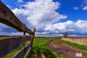 Wolkenpracht-in-landelijk-Nietap-Onlanden