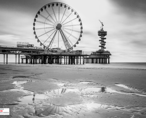 Pier Scheveningen zwart-wit