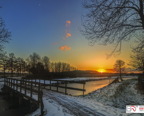 brug.Zuidwesthoek in de sneeuw.met maan