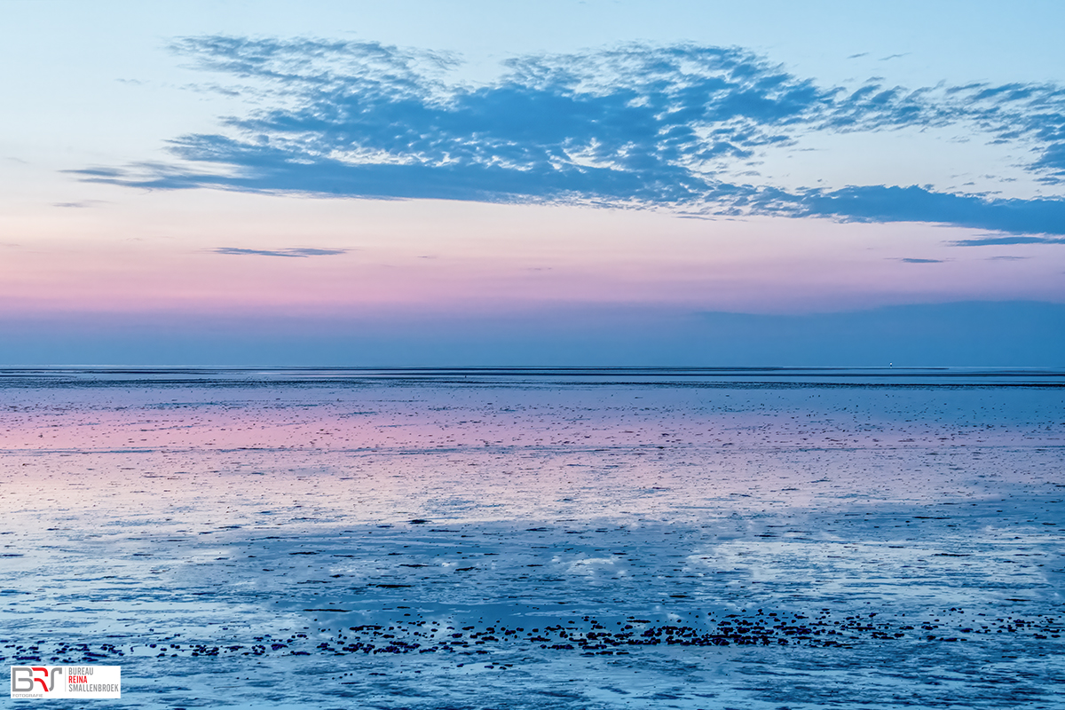 Pastel reflectie op het wad