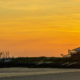 Windorgel en strandpaviljoen Vlissingen tijdens zonsondergang