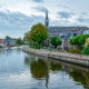 Burdaard met zicht op de Kerk