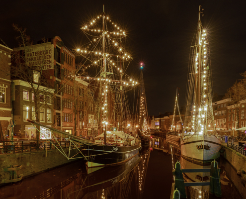 Verlichte schepen in het A Groningen