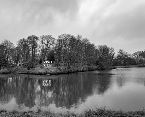 panorama stadsgezicht Zwolle in zwart-wit