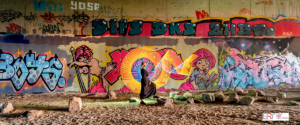 Lightpainting onder viaduct met graffiti > model Marga Gaikema - 4