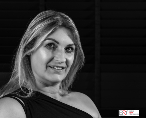 Portret Marga in zwart-wit