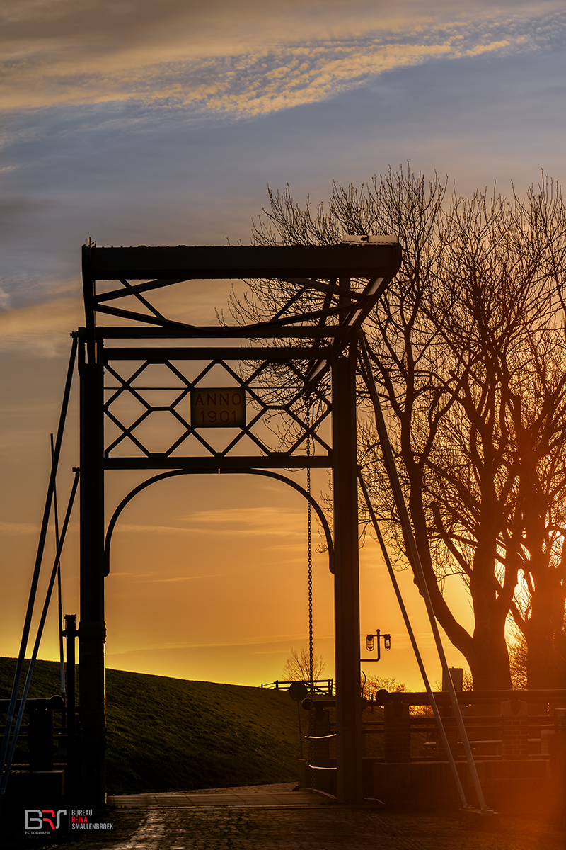 De brug bij de Sluis Ezumazijl Anjum