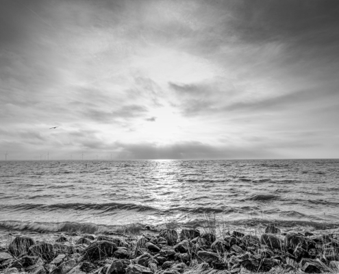 IJsselmeer in zwart-wit