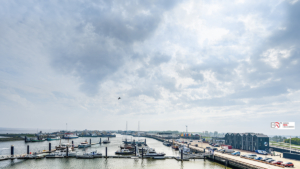 Haven Lauwersoog vanaf Werelderfgoedcentrum