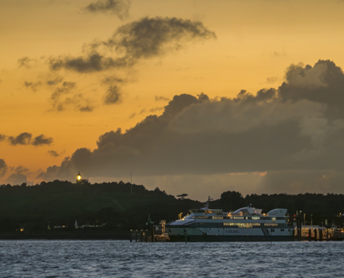 Snelboot en vuurtoren Vlieland1