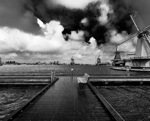 Molens Zaanse Schans met steiger in zw