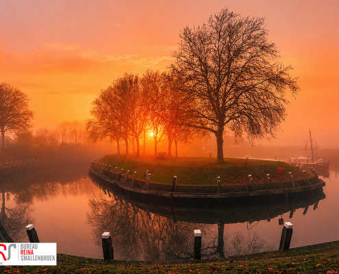 Zonsondergang Oude Haven Vollenhove deels AI